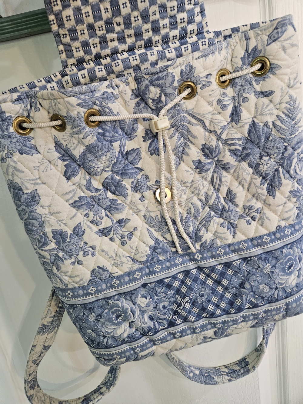 Vera Bradley Blue and Cream Quilted Floral Drawstring Tote Backpack - Picture 3 of 5